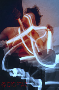 happenings de Body-art-performances et de sc&eacute;ances de Sinesth&eacute;sie-Trans-Art &copy;&reg;..&nbsp;FIBRES OPTIQUES